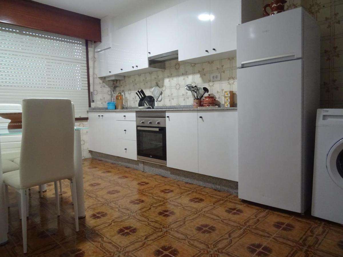 Piso En Centro Urbano De Puentedeume Con Terraza Apartment Exterior photo